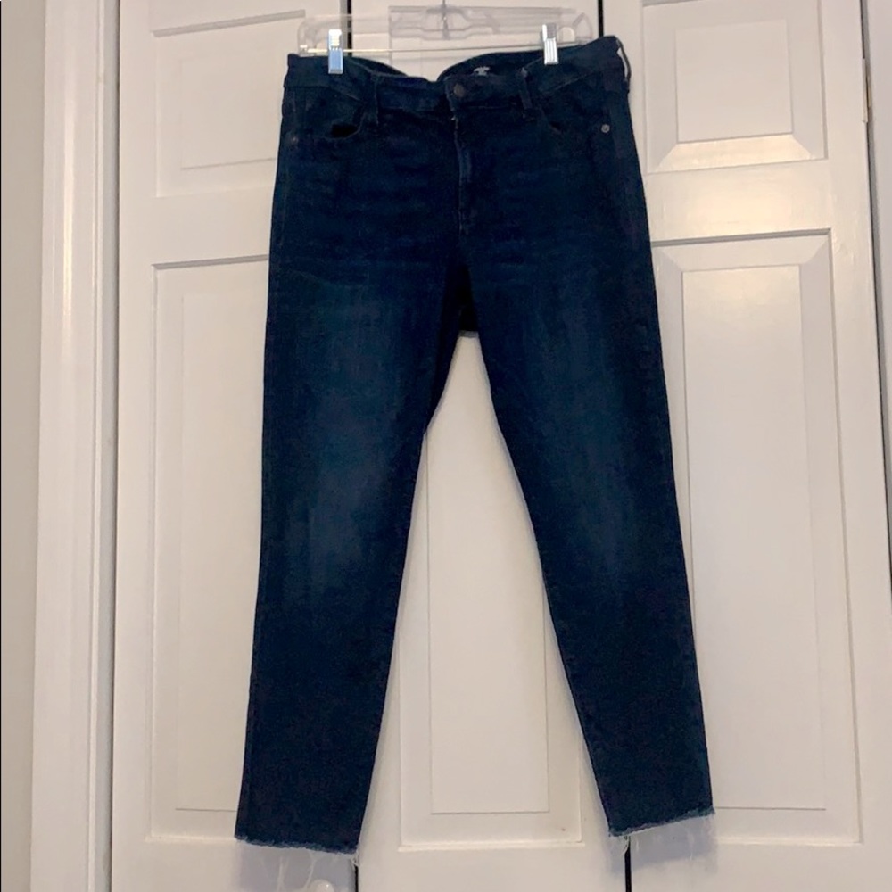 Mid-Rise Rockstar Raw-Hem Super Skinny Jeans